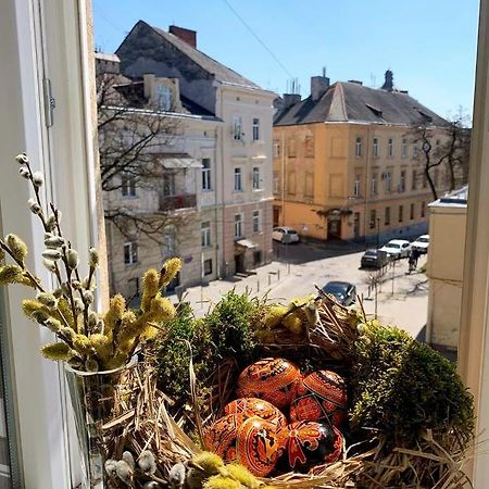 Homey Apartment On Vicheva Str. Lviv Ngoại thất bức ảnh